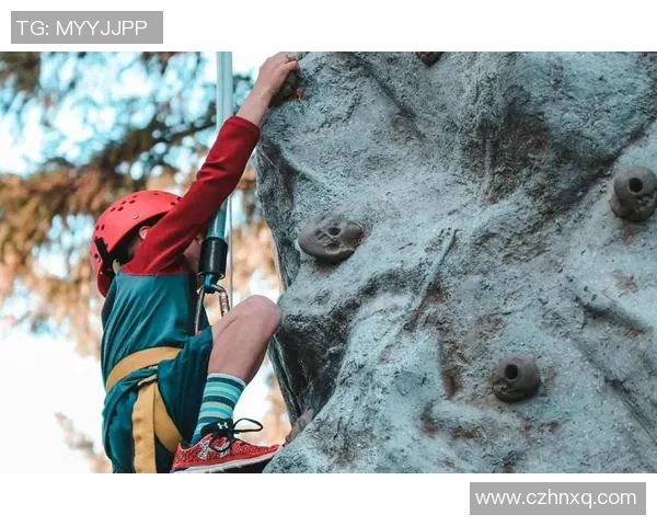 重庆攀岩队创历史新高攀岩耐力排名引发广泛关注与赞誉